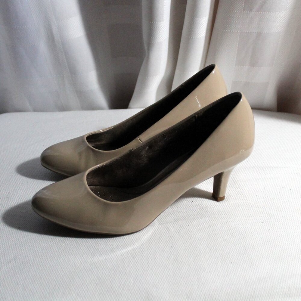 Life Stride Parigi Beige Patent Pumps, 9.5M, EUC - Picture 2 of 7